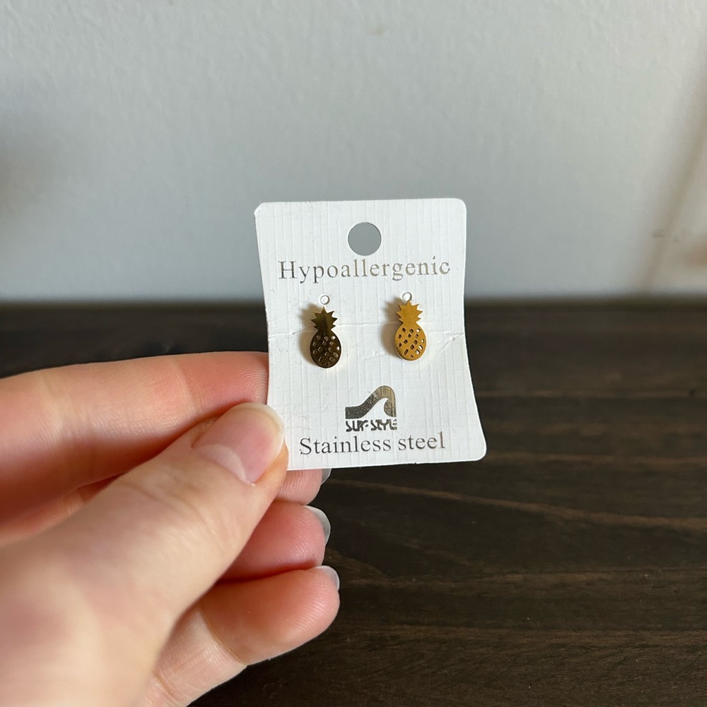 Pineapple Earrings!